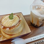Cafe Rob - パンケーキと黒糖タピオカミルク