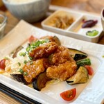 ファミリーレストラン - 鶏の唐揚げと揚げ茄子の南蛮膳