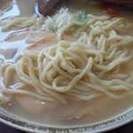 まるとく - ふんわり、もっちっり、釜揚げうどんのような？麺