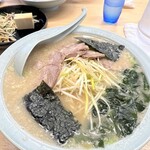 とんとんラーメン - ネギチャーシュー中！これしか勝たん。