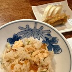和sai 市林 - 鮭とイクラの土鍋ごはん