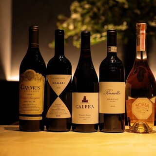 素材が引き立つこだわりのワインをご用意。