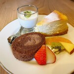 町家紅茶店 凜香 - 料理写真:本日のケーキ