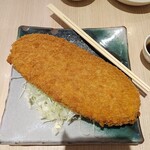 刺身と寿司 魚や一丁 - 一丁名物特製わらじコロッケ(^-^)