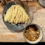 つけ麺屋 やすべえ - つけ麺 大盛り(920円)