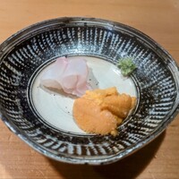 浅草じゅうろく - お刺身（鯛と雲丹）