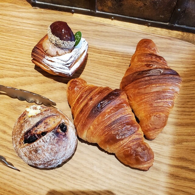 by miki5454 : 丘の上のパン屋 - あざみ野/パン | 食べログ