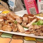 トリワイン ＰＩＫＯＳＨＨＨＵ - 鉄板やきとり焼鳥盛り合わせ