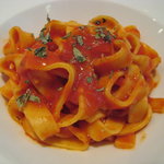 ビオディナミコ - フェットチーネ　トマトソース　オレガノ風