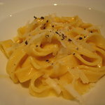 ビオディナミコ - フェットチーネ　カチョエペペ