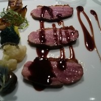 オーベルジュ・ド・リル サッポロ - 滝川鴨胸肉のロースト　季節の野菜添え