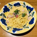 Maiami Gaden - ほうれん草とベーコンのクリームパスタ