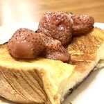 사와야 가루이자와에키점 - 구운 빵에 버터와 육즙 가득한 딸기 잼