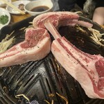 羊肉炭火焼 肉汁屋 - 