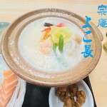 Souan Yokochou - 特選湯豆腐　　特選でないと豆腐以外の具はない