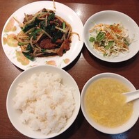 全家福 新館 - レバニラ炒め定食（1100円）