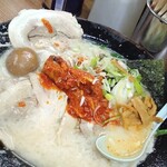 屋台ラーメン とんこつ貴生 - 