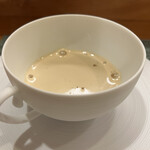 虹吉 - 海水茹で葦海老（愛媛県愛媛大島産）＆葦海老（愛媛県愛
      媛大島産）のビスクスープ&炭火炙りバゲット