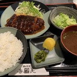 多つ美 - 料理写真:みそかつ定食950円