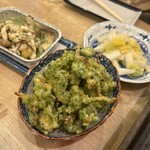 Isomaru Suisan - サキイカの磯辺揚げ、白菜漬物、ツブとキノコのバター炒め