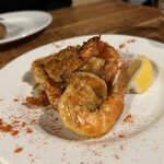 CHIISAKATTA ONNA - 海老のスパイスにんにく炒め