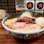 奈つやの中華そば - もちもち雲呑味玉中華そば