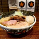 奈つやの中華そば - もちもち雲呑味玉中華そば