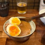 奈つやの中華そば - 奈つやの茶碗カレー味玉乗せ