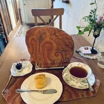 ピオニーズティールーム - クリームティーセット（プレーンスコーン＆アールグレイ）