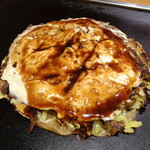 Okonomiyaki Tonchinkan - 「ベタ焼　すじ」（913円）