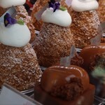 ラ・ローズ・ジャポネ - ケーキショーケース