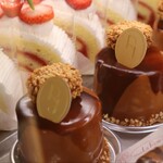 ラ・ローズ・ジャポネ - ケーキショーケース