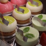 ラ・ローズ・ジャポネ - ケーキショーケース