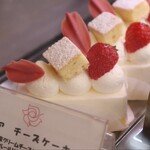 ラ・ローズ・ジャポネ - ケーキショーケース