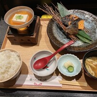 銀座米料亭 八代目儀兵衛 - 