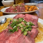 焼肉ホルモン 万千 - 