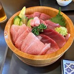 Takuhai Bentou Shokudou Tabagoya - マグロ丼。1800円（税込）。