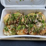 たこ焼き やっこちゃん - 玄米粉たこ焼き(8個)＝500円
