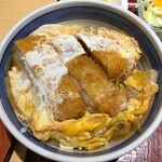 有楽庵 - カツ丼セットのカツ丼アップ