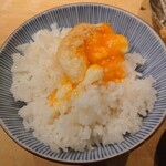 天ぷらめし 金子半之助  - 卵の天ぷらはご飯に乗せて割って食べると最高の卵掛けご飯！！美味すぎる！！
