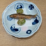 上越やすだ  銀座二丁目店 - 稚鮎の唐揚げ 天豆の天ぷら