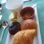 ボーセジュール - パン、ヨーグルト