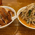 gokunoutammenfutatsume - 左辛い排骨タンメン＋麺大盛り　　右濃厚トマトタンメン＋野菜増し