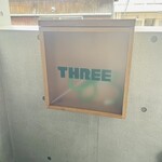 THREE - 外観