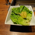 焼肉うしごろ - うしごろサラダです。