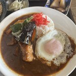 峠そば - 大人のチキンカレー単体（目玉焼きTP）