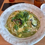 あんぷく - 三種のチーズのトマトとバジルうどん