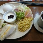 かふぇ だんだん - モーニング サンドイッチ ブレンドコーヒー