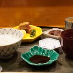 味享 - ●食事
      ビフカツ、牛しぐれ煮、土鍋ご飯、お味噌汁