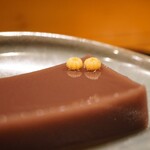 味享 - すっきりとした小豆の香りを残して、不思議と口どけする〆の甘味。